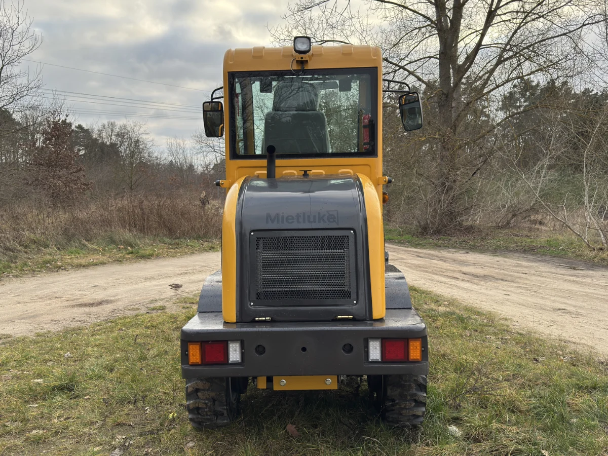Kompakt-Radlader 2,5t - Thumbnail 4